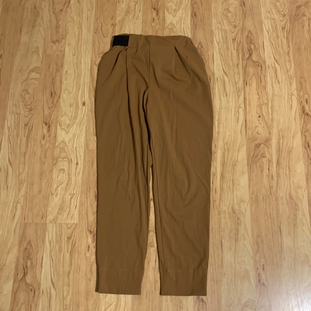 Aday turn it up pants size small